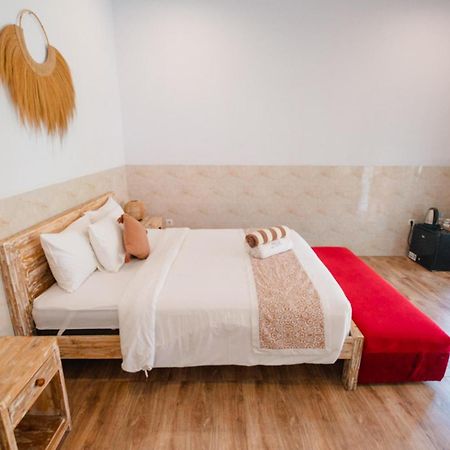 Agung Wiwin Homestay & Restaurant Mengwi ภายนอก รูปภาพ