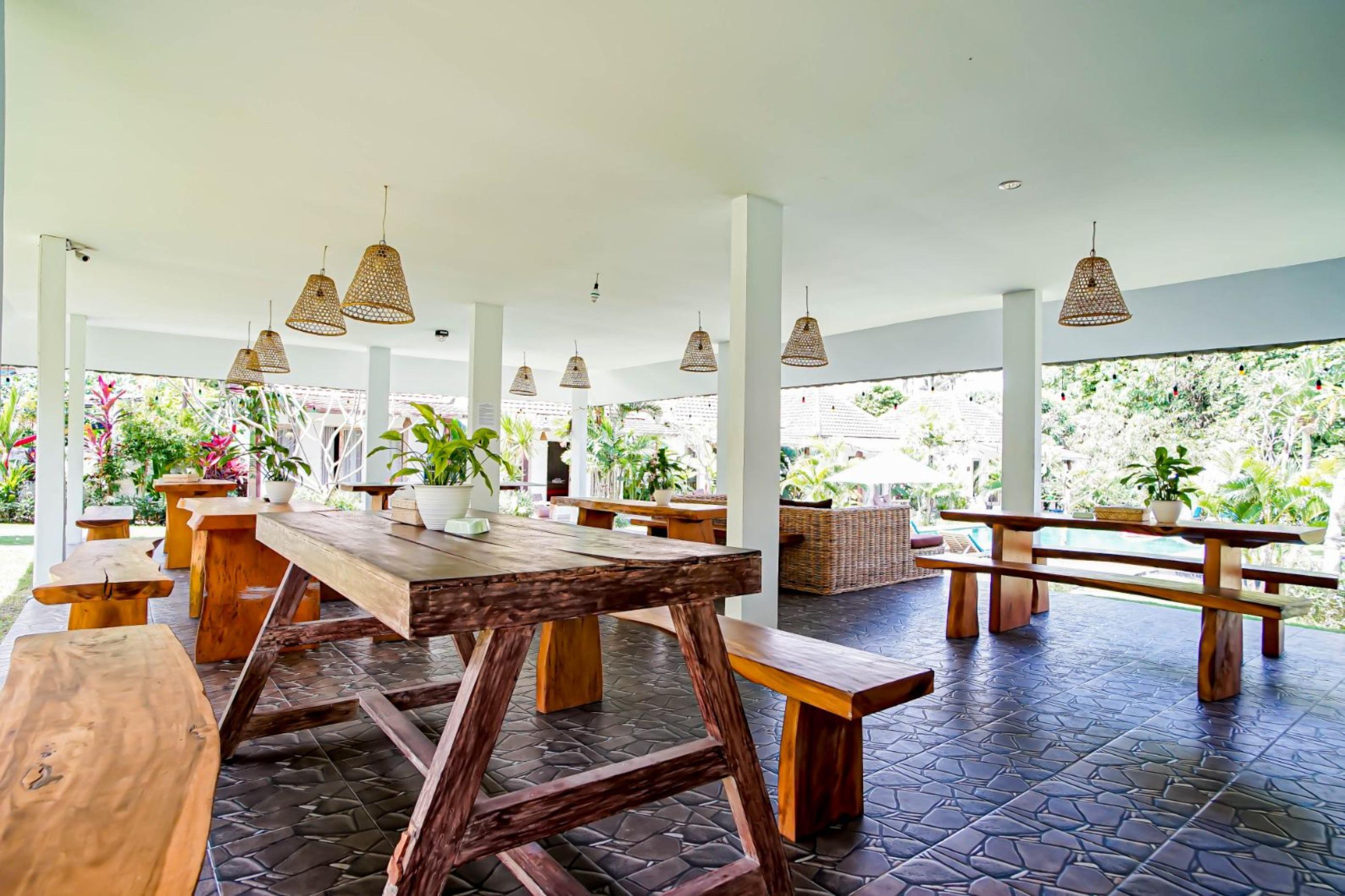 Agung Wiwin Homestay & Restaurant Mengwi ภายนอก รูปภาพ