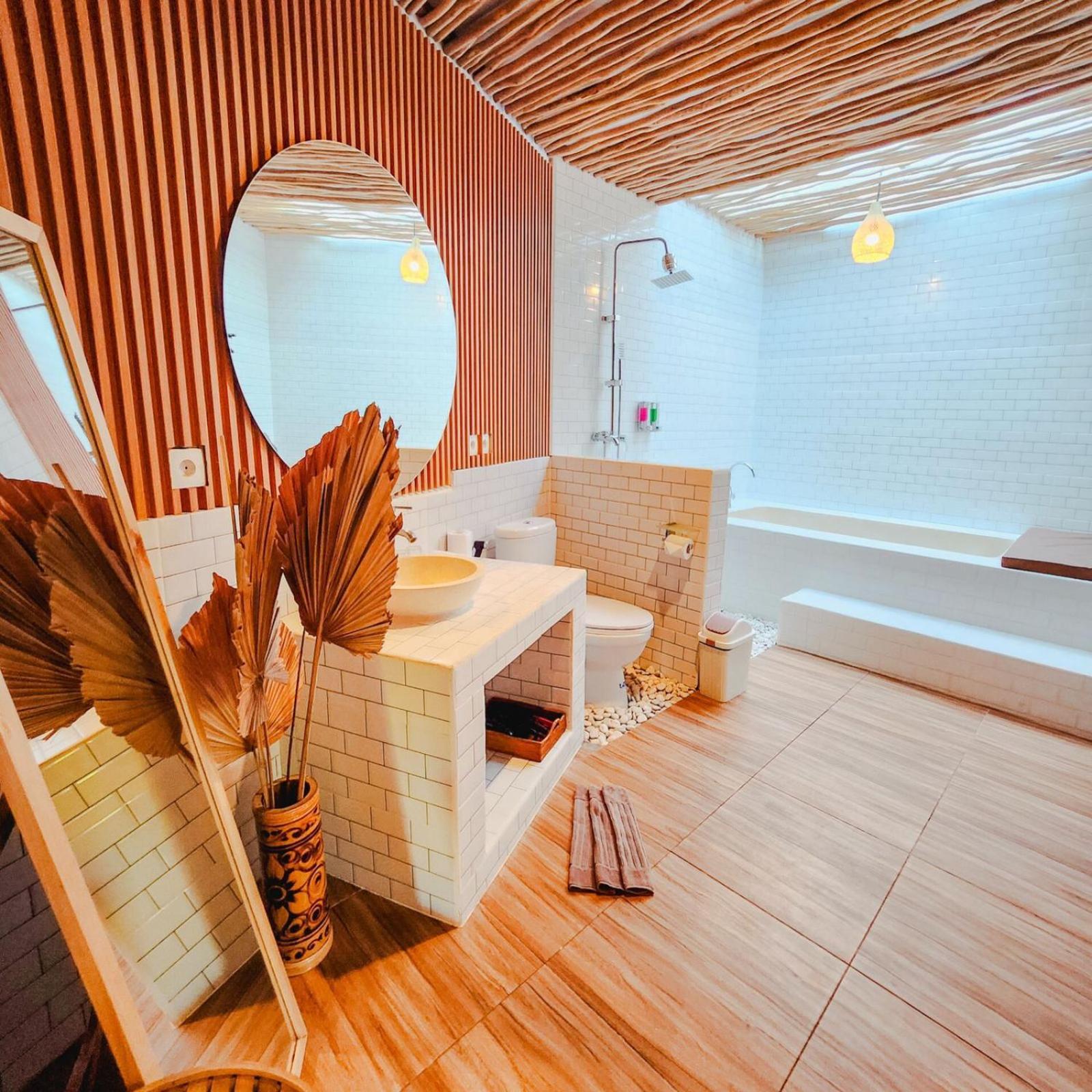 Agung Wiwin Homestay & Restaurant Mengwi ภายนอก รูปภาพ