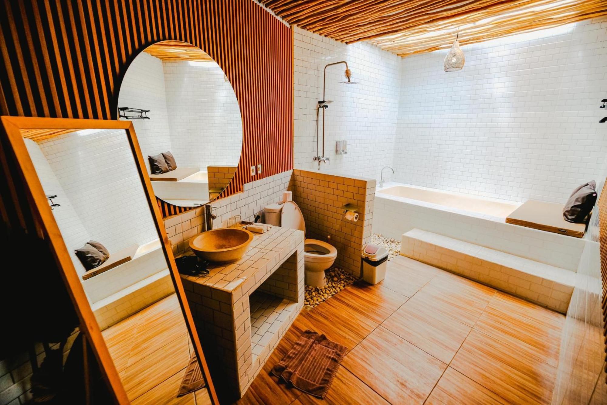Agung Wiwin Homestay & Restaurant Mengwi ภายนอก รูปภาพ