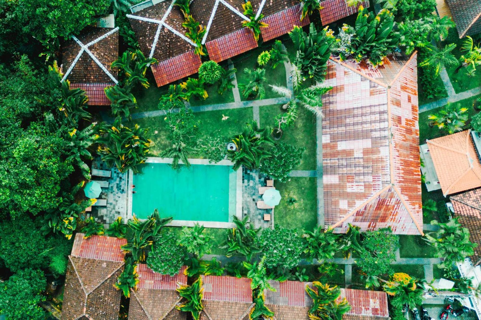 Agung Wiwin Homestay & Restaurant Mengwi ภายนอก รูปภาพ